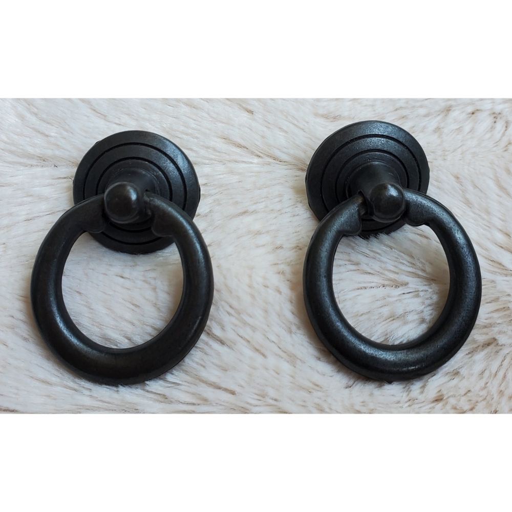 2 elegant ring pulls